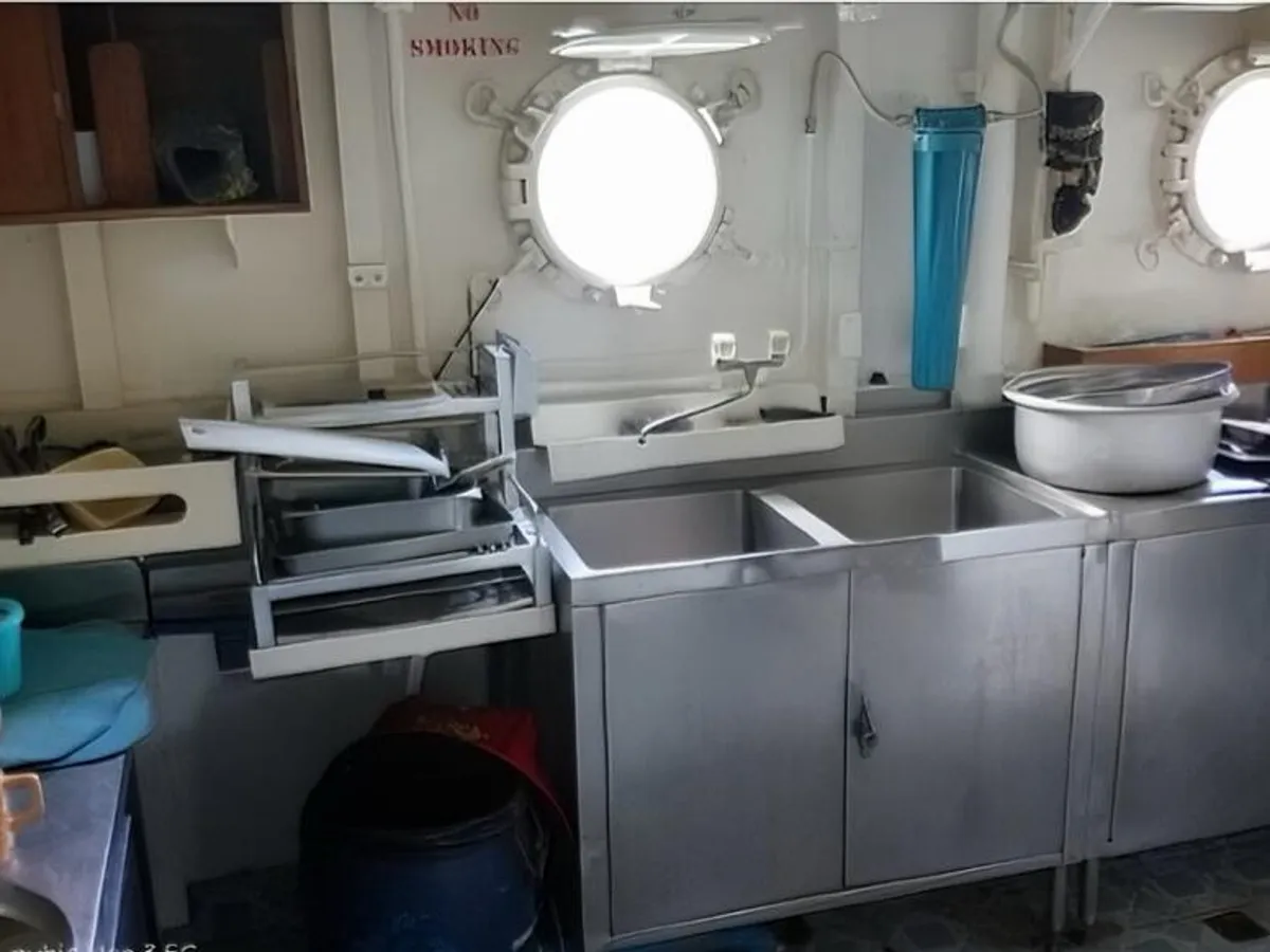 फास्ट सप्लाय व्हेसल (FSV) विक्रीसाठी