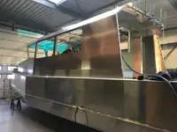 बचाव जहाज विक्रीसाठी
