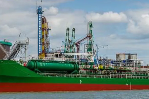 Oil/Chemical tanker for sale