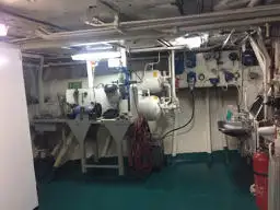रेफ्रिजर जहाज विक्रीसाठी
