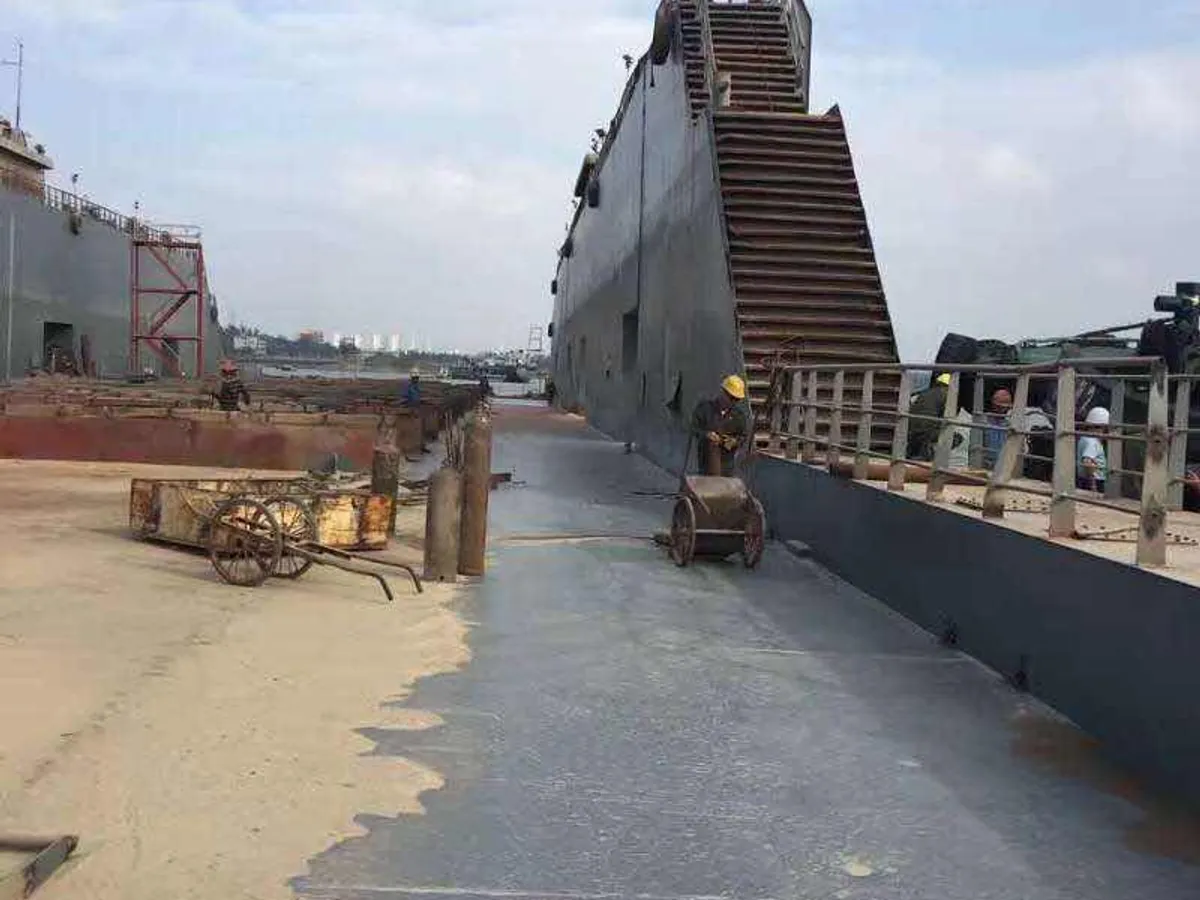 फ्लोटिंग डॉक विक्रीसाठी