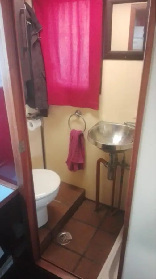 वर्क बोटी विक्रीसाठी