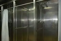 एलएनजी वाहक जहाज विक्रीसाठी