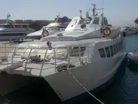 कॅटामारन विक्रीसाठी