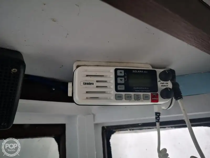 मासे प्रक्रिया नौका विक्रीसाठी