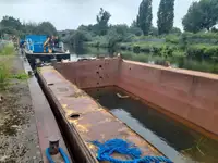 बार्ज विक्रीसाठी