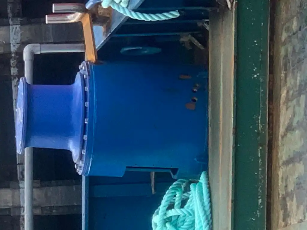 वर्क बोटी विक्रीसाठी