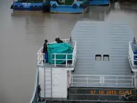 कंटेनर जहाज विक्रीसाठी
