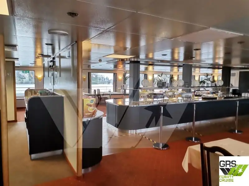 क्रूझ जहाज विक्रीसाठी