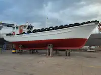 वर्कबोट विक्रीसाठी