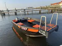वर्क बोटी विक्रीसाठी