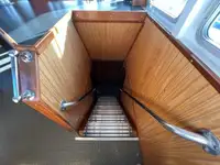 क्रू बोट विक्रीसाठी