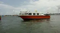 क्रू बोट विक्रीसाठी
