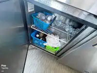 पॉन्टून विक्रीसाठी