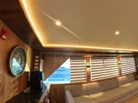 यॉट विक्रीसाठी
