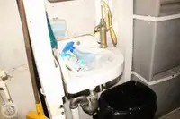 फेरी जहाज विक्रीसाठी