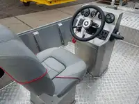 वर्कबोट विक्रीसाठी