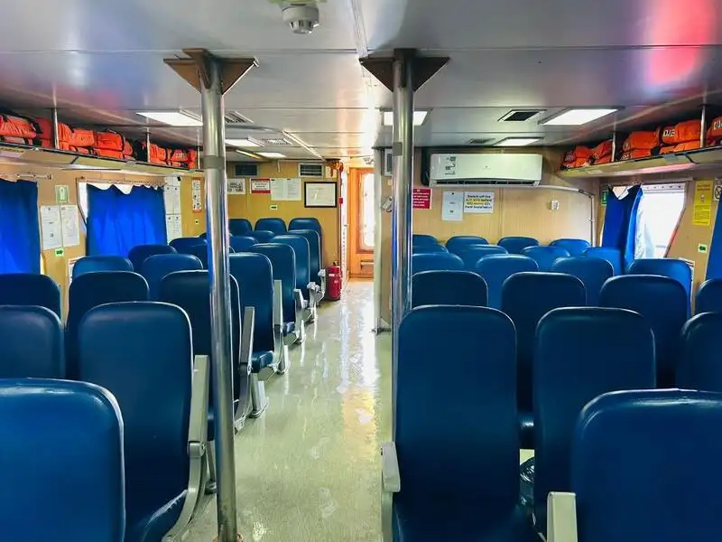 क्रू बोट विक्रीसाठी