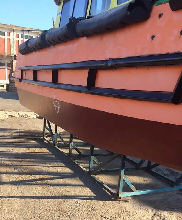 पायलट बोट विक्रीसाठी
