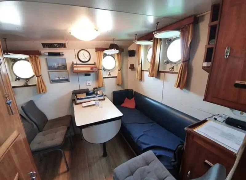 टोबोट विक्रीसाठी