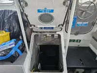 लाइफबोट विक्रीसाठी