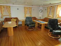 Purse seiner विक्रीसाठी