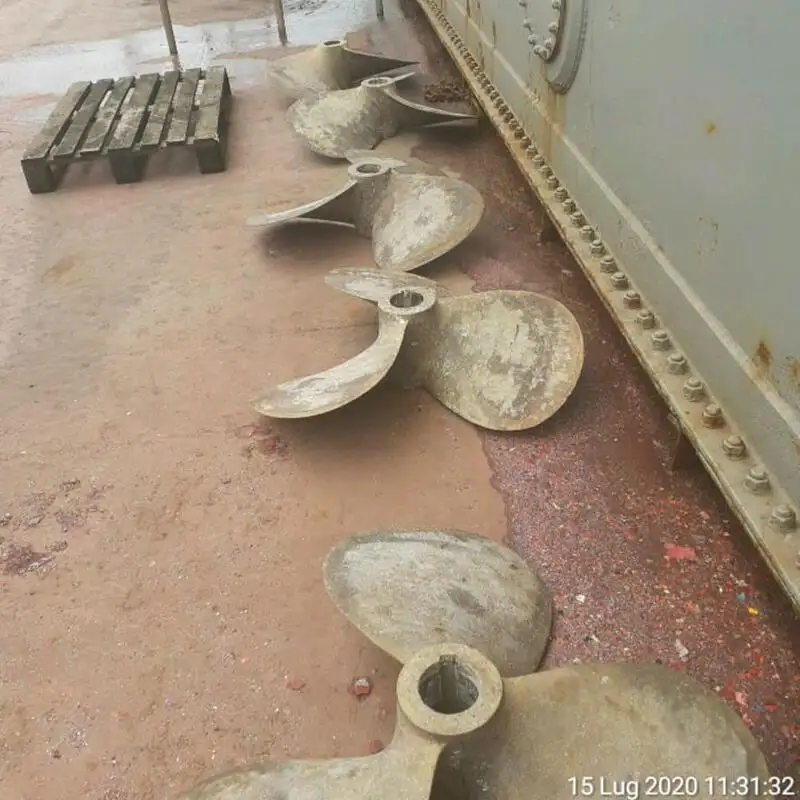 क्रू बोट विक्रीसाठी