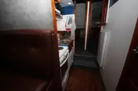 गस्त नौका विक्रीसाठी