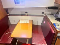 सर्वेक्षण जहाज विक्रीसाठी