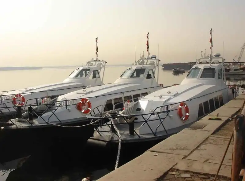 क्रू बोट विक्रीसाठी