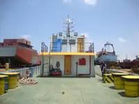 क्रू बोट विक्रीसाठी