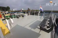 फ्लोटिंग हॉटेल विक्रीसाठी