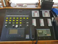 गस्त नौका विक्रीसाठी