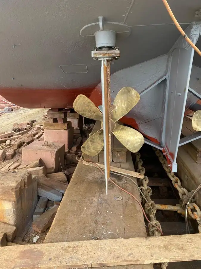 फेरी जहाज विक्रीसाठी