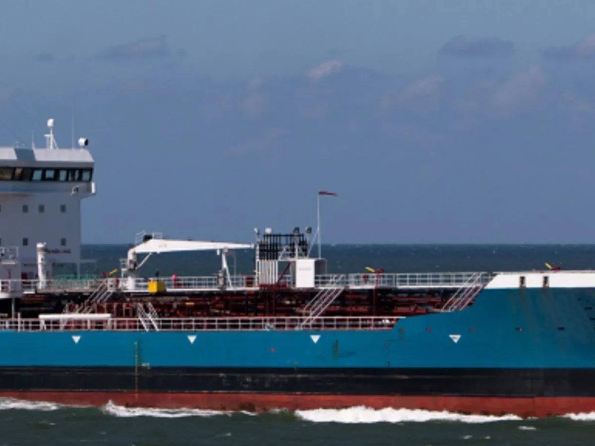 तेल/रासायनिक टँकर विक्रीसाठी