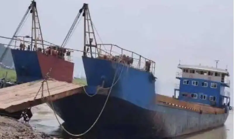 बार्ज विक्रीसाठी