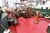 फ्लोटिंग हॉटेल विक्रीसाठी