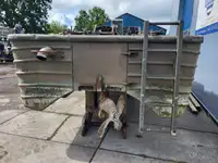 वर्क बोटी विक्रीसाठी