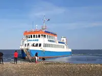 प्रवासी जहाज विक्रीसाठी