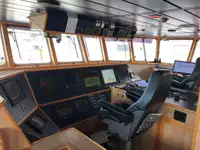 Purse seiner विक्रीसाठी