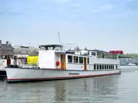 फेरी जहाज विक्रीसाठी