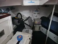 लाइफबोट विक्रीसाठी