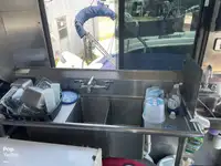 पॉन्टून विक्रीसाठी