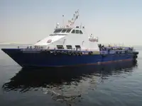 क्रू बोट विक्रीसाठी
