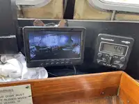 पायलट बोट विक्रीसाठी