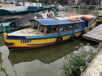 फेरी जहाज विक्रीसाठी