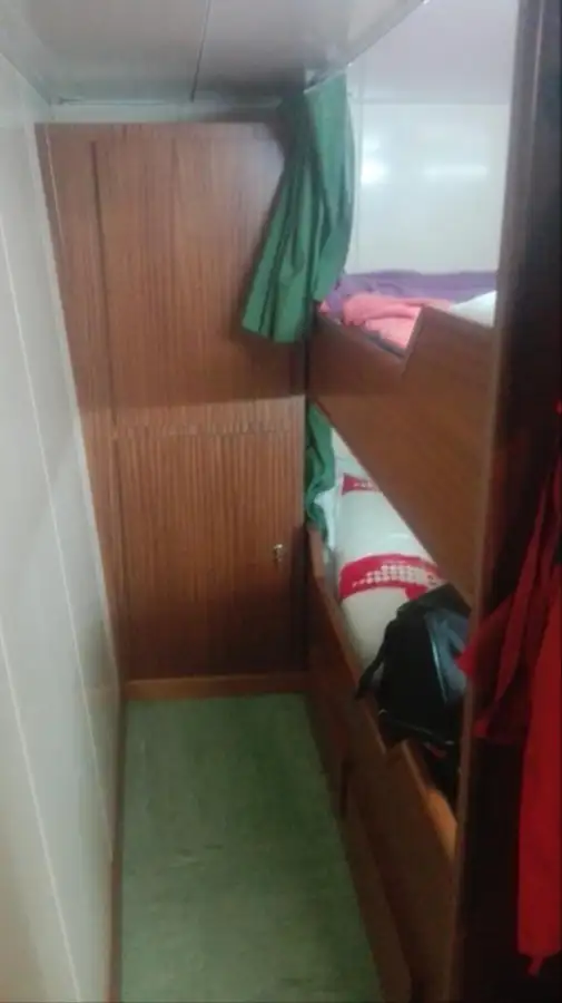 वर्क बोटी विक्रीसाठी