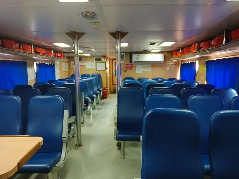 क्रू बोट विक्रीसाठी