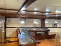 फेरी जहाज विक्रीसाठी