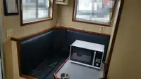 टोबोट विक्रीसाठी
